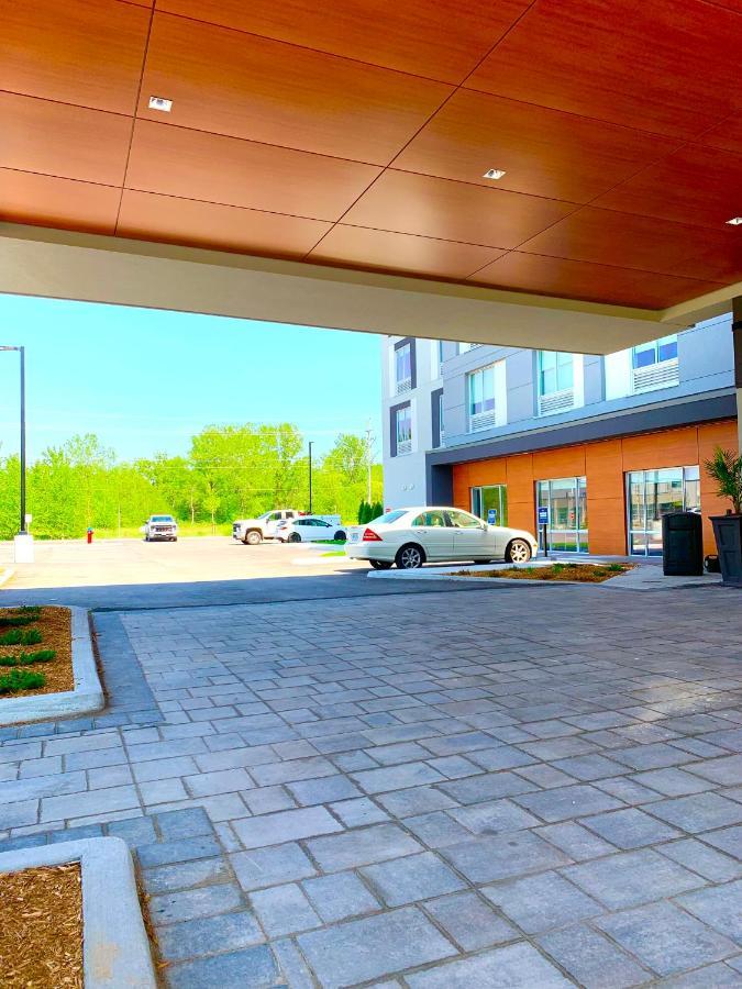 Hampton Inn By Hilton Port Hope Cobourg Buitenkant foto