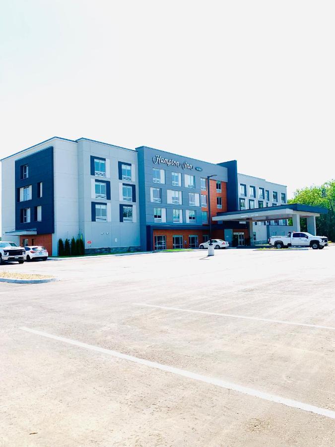 Hampton Inn By Hilton Port Hope Cobourg Buitenkant foto