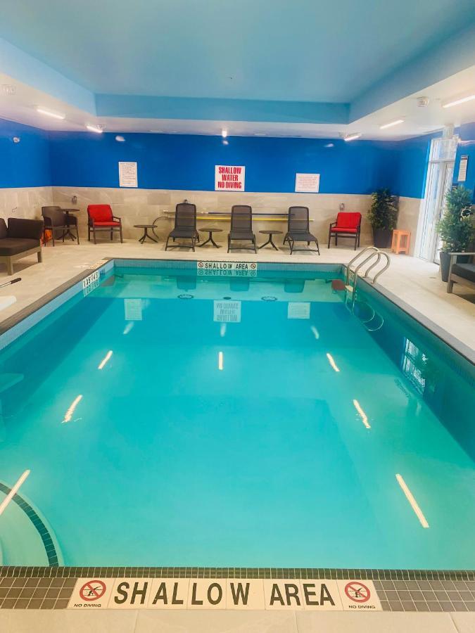 Hampton Inn By Hilton Port Hope Cobourg Buitenkant foto
