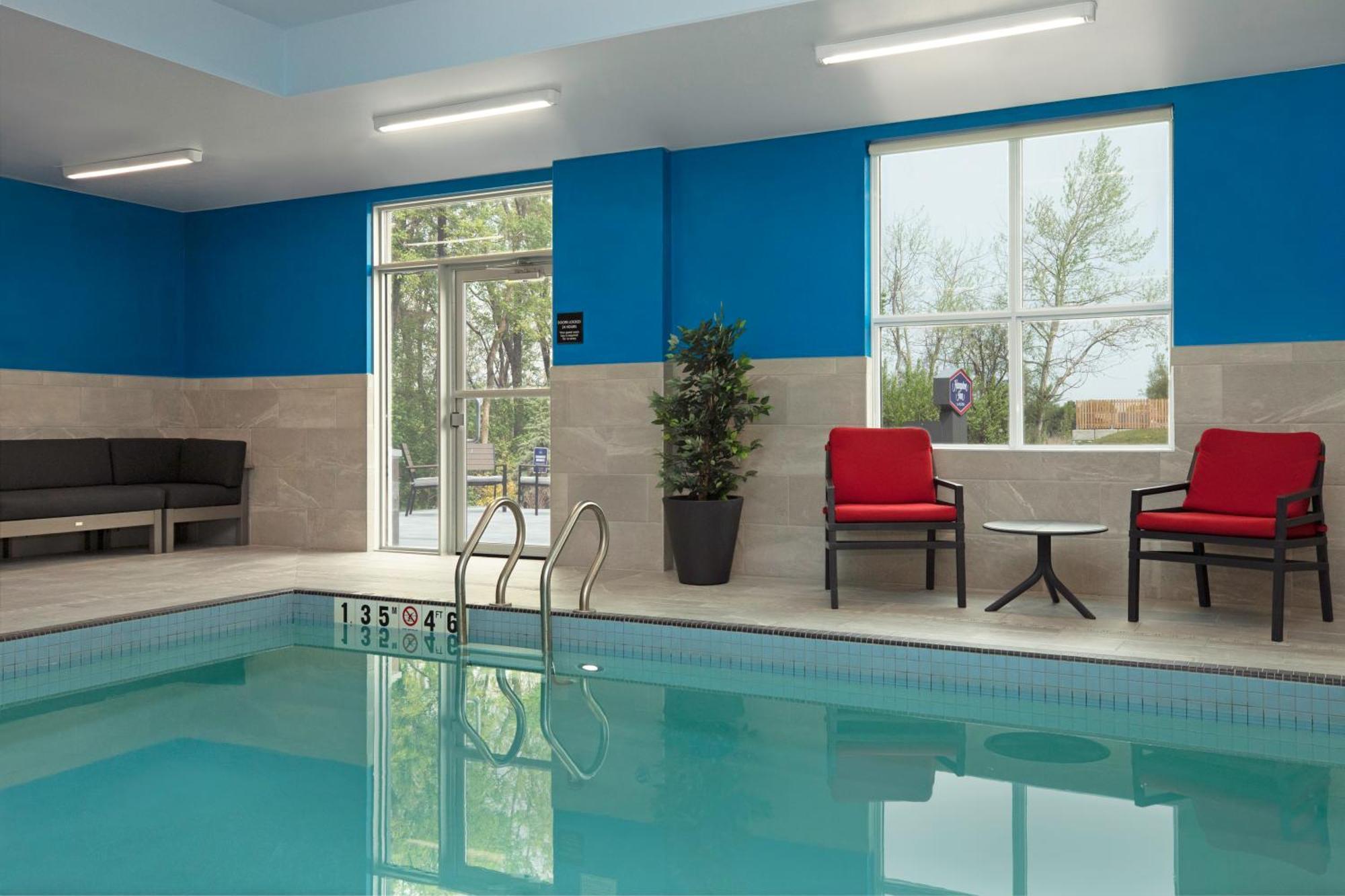 Hampton Inn By Hilton Port Hope Cobourg Buitenkant foto